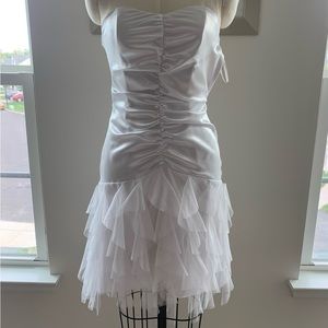 Jessica McClintock for Gunne Sax White Strapless Satin Dress- Size 1/2